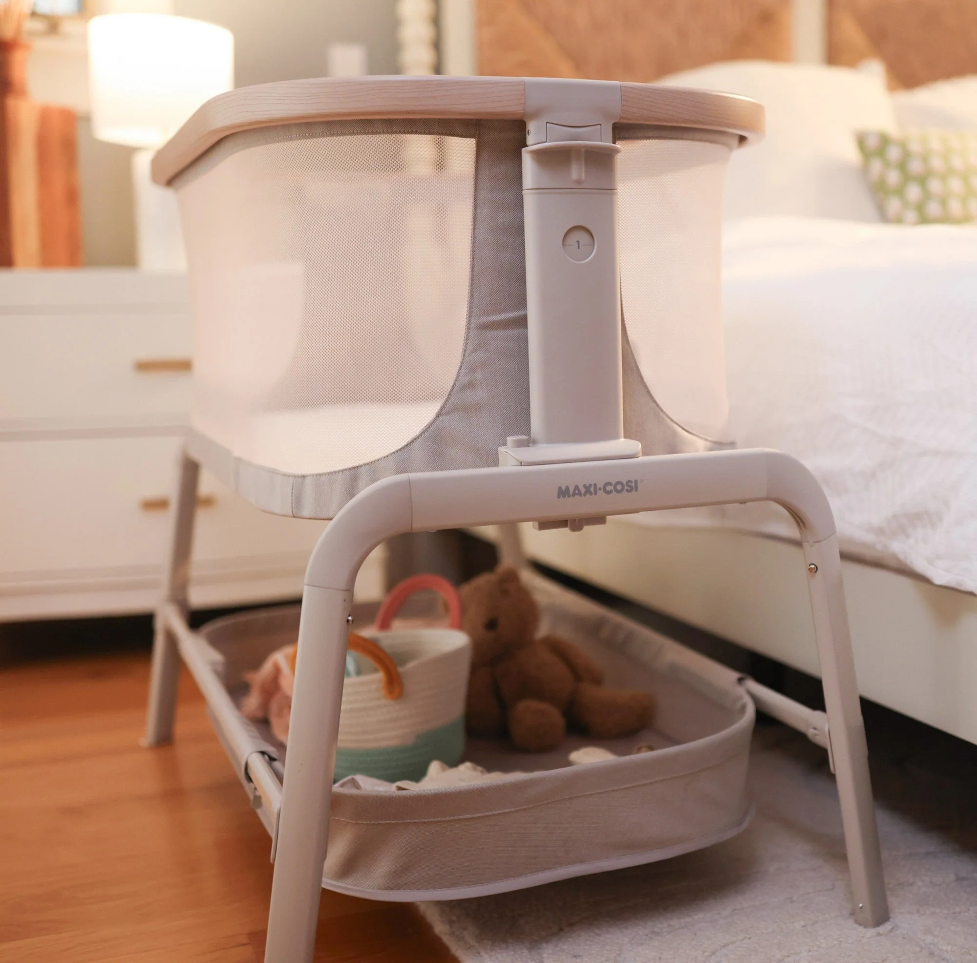 Iora Bedside Bassinet - Image 4
