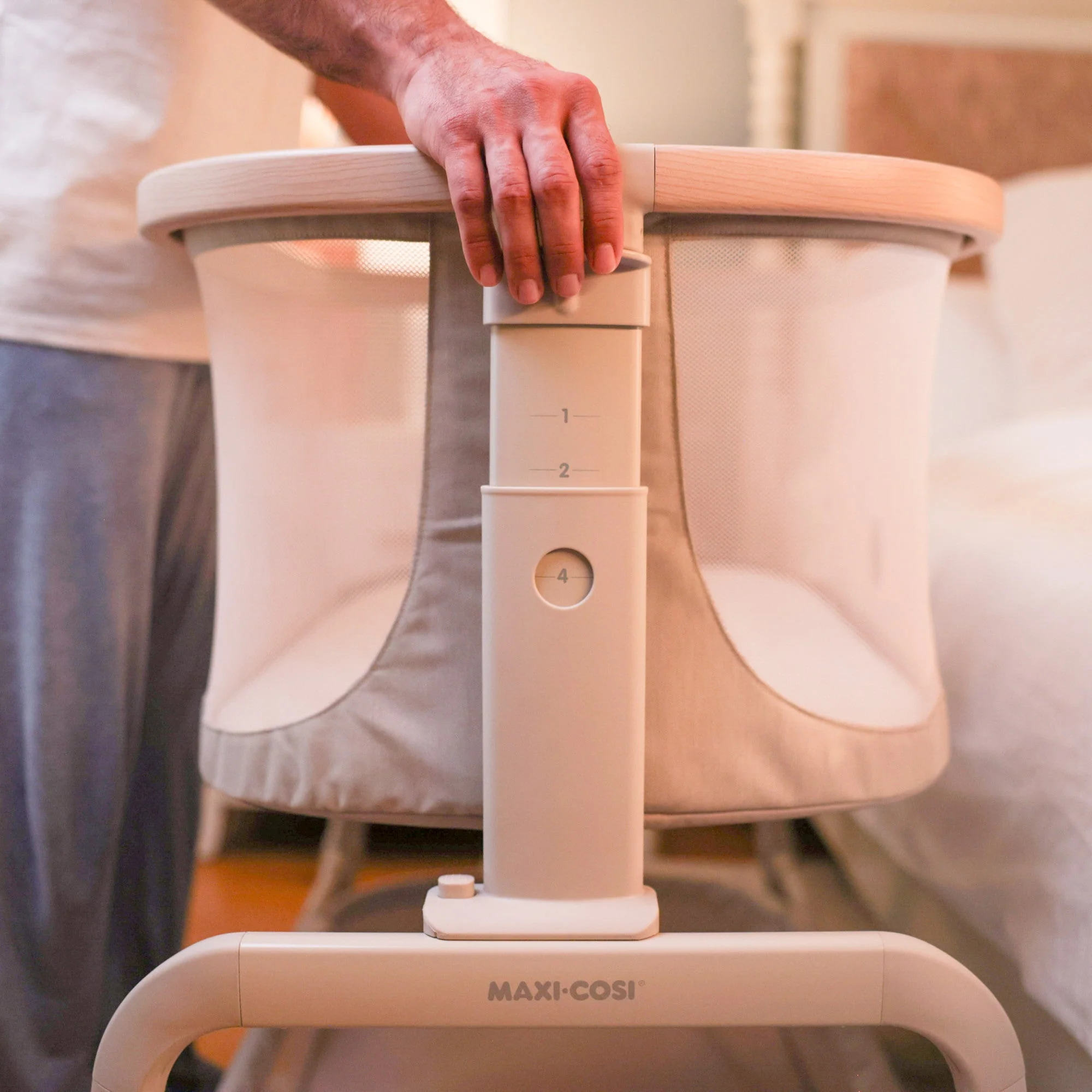 Iora Bedside Bassinet - Image 6