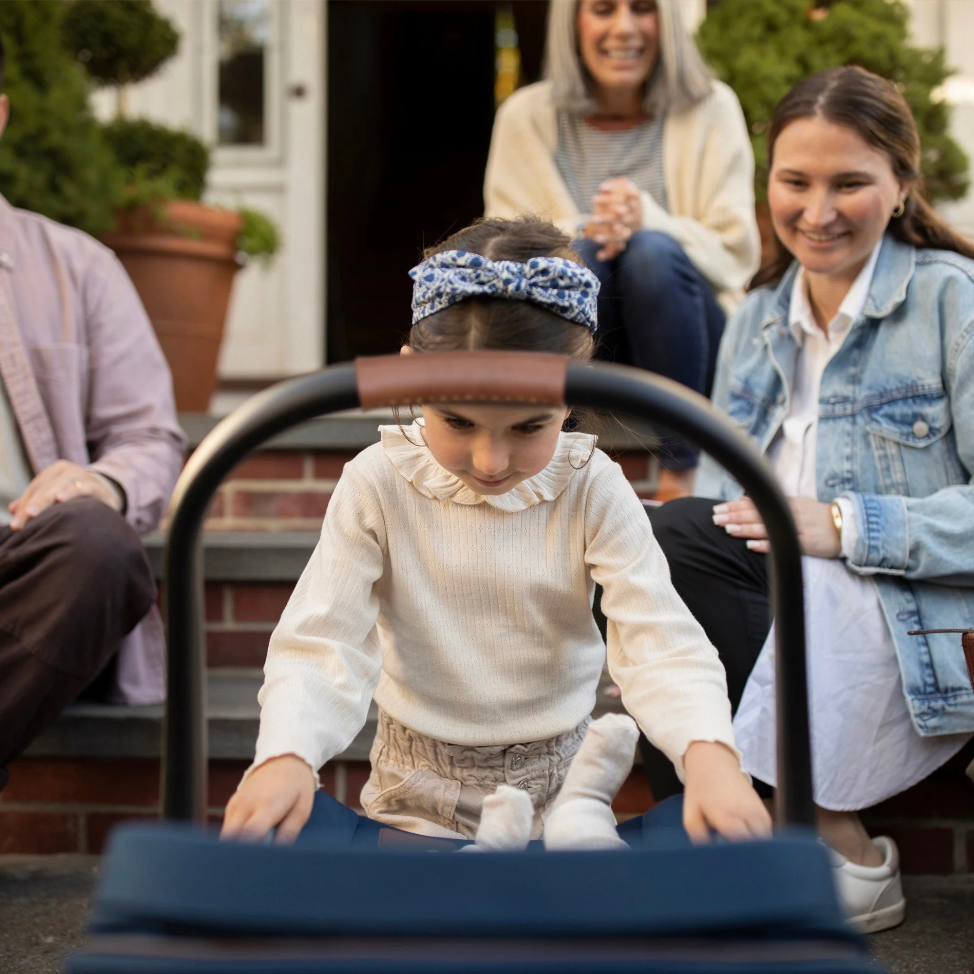 Mico™ Luxe Infant Car Seat - Image 4